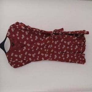 LOFT size 2 short romper dress w/tie, snap chest closure, & detailed cap sleeve